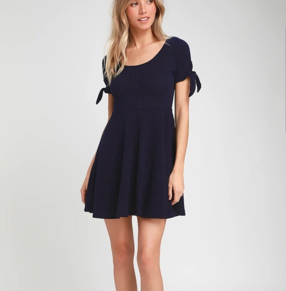 NWT Lulu's navy dress